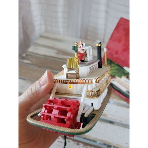Hallmark Santa's showboat 1997 tournament Xmas tree - Picture 5 of 8
